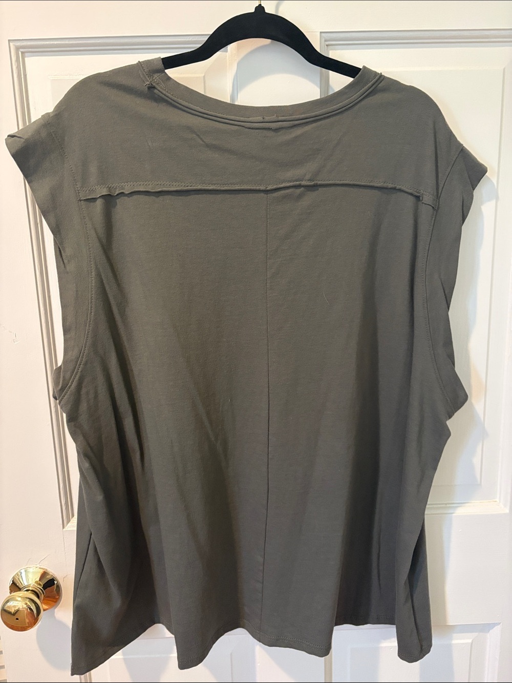 Karlie Muscle Tee Size Large - Picture 4 of 4